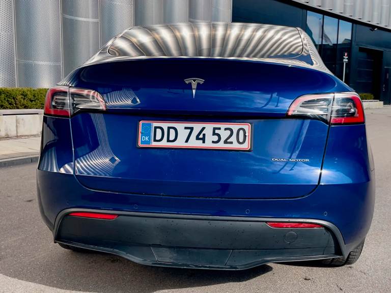 Tesla Model Y Long Range AWD