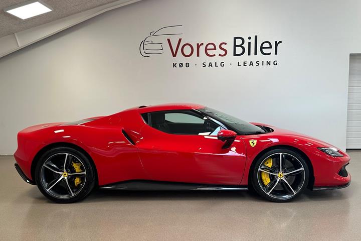 undefined Ferrari 296 GTB fra 2023 set udefra