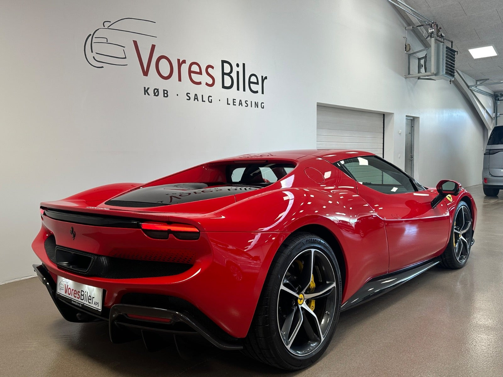 undefined Ferrari 296 GTB fra 2023 set udefra