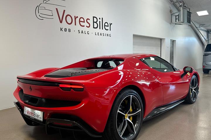 undefined Ferrari 296 GTB fra 2023 set udefra