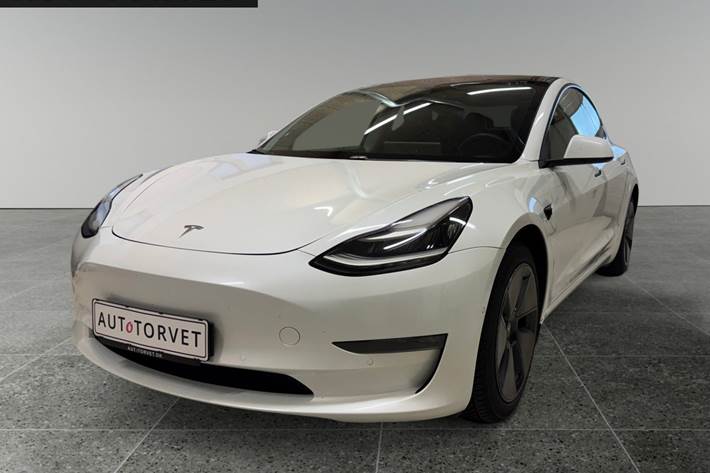 Hvid Tesla Model 3 fra 2021