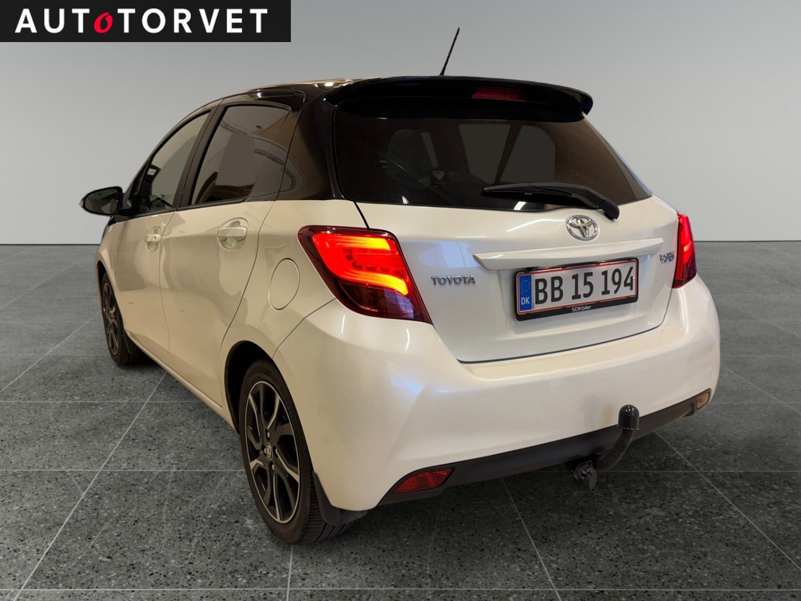 Hvid Toyota Yaris fra 2016