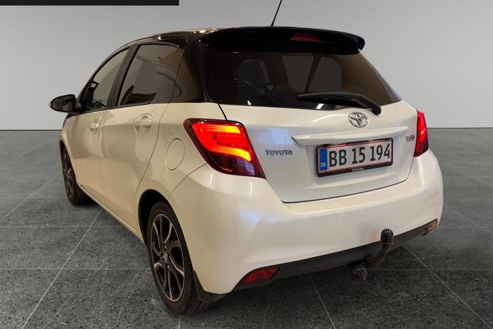 Hvid Toyota Yaris fra 2016