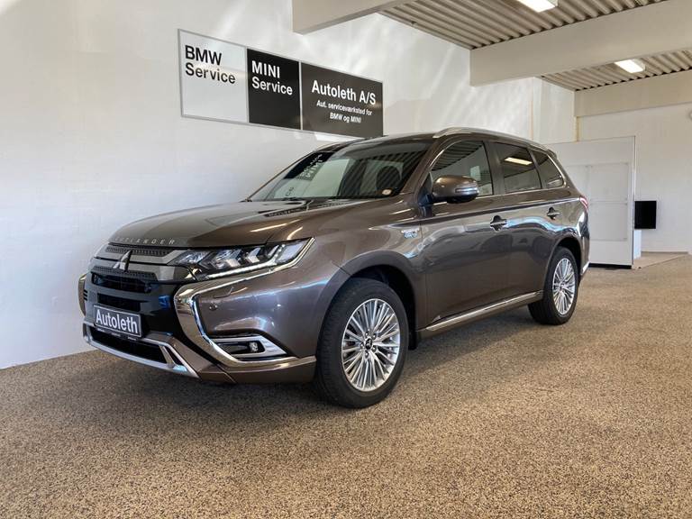 Mitsubishi Outlander 2,4 PHEV Instyle CVT 4WD