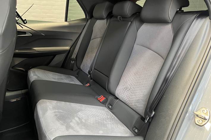 Grå Cupra Born fra 2023