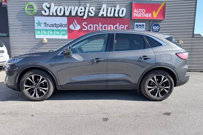 Grå Ford Kuga fra 2020