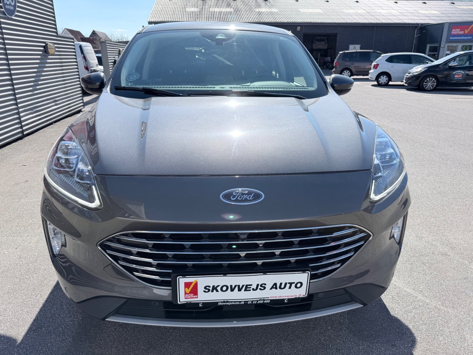 Grå Ford Kuga fra 2020