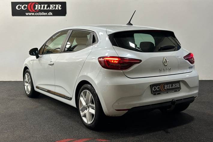 Hvid Renault Clio V fra 2021