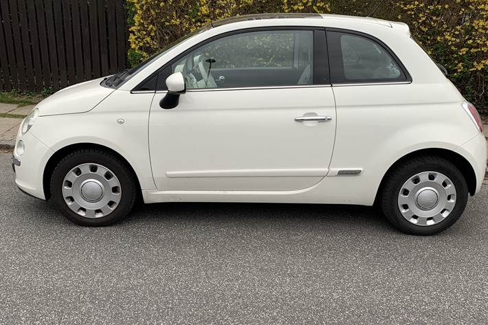 Hvid Fiat 500 fra 2011