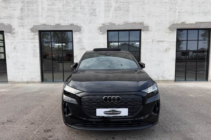 Sort Audi Q4 e-tron fra 2024