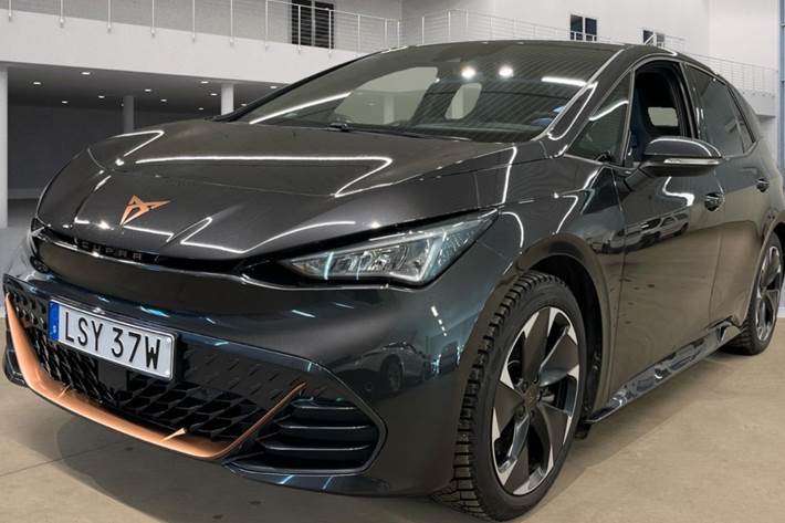 Grå Cupra Born fra 2023