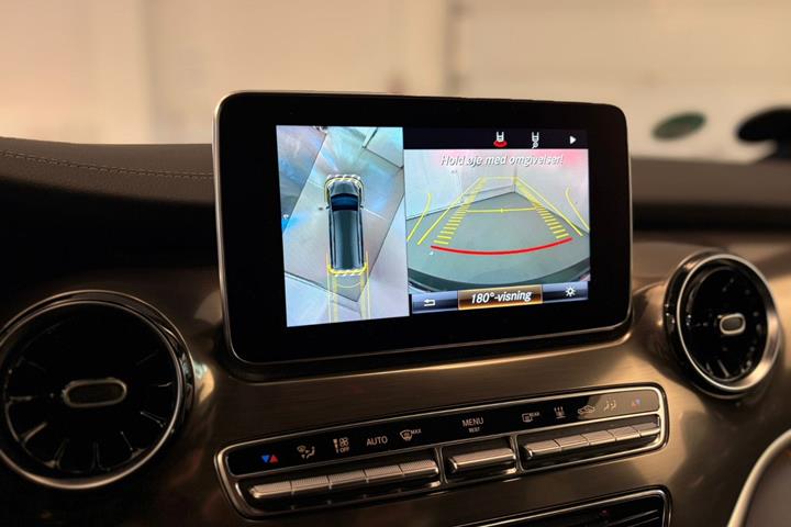 Sort Mercedes V300 d fra 2021