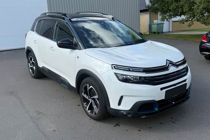 Hvid Citroën C5 Aircross fra 2020 set udefra