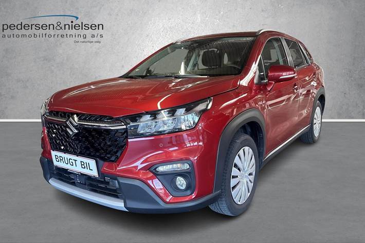 Rød Suzuki S-Cross fra 2023
