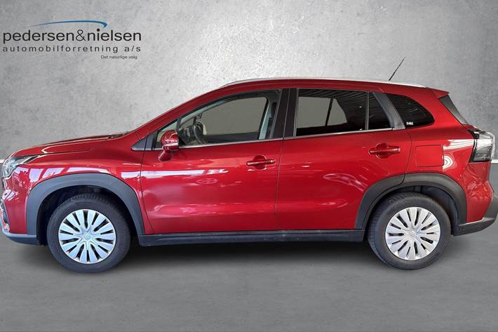 Rød Suzuki S-Cross fra 2023