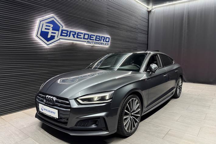 Grå Audi A5 fra 2017