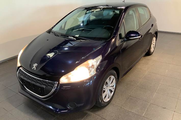 Blå Peugeot 208 fra 2014
