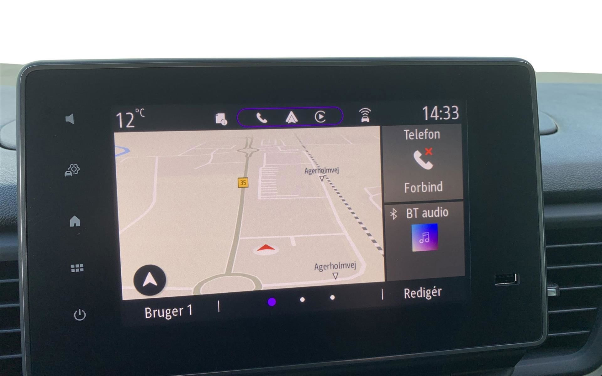 Hvid Nissan Primastar fra 2024