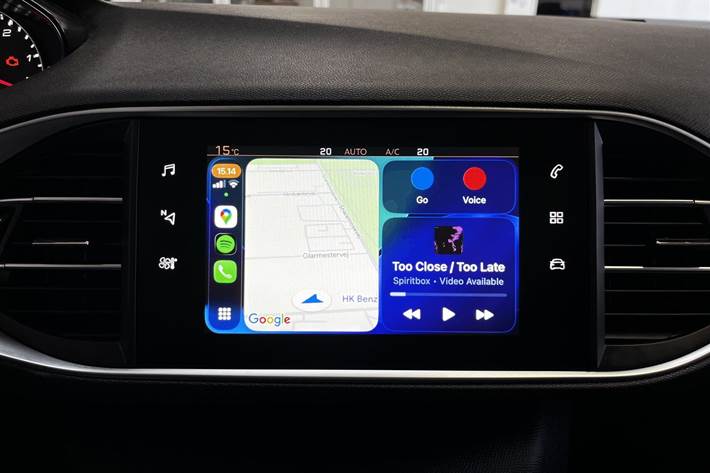 Grå Peugeot 308 fra 2019