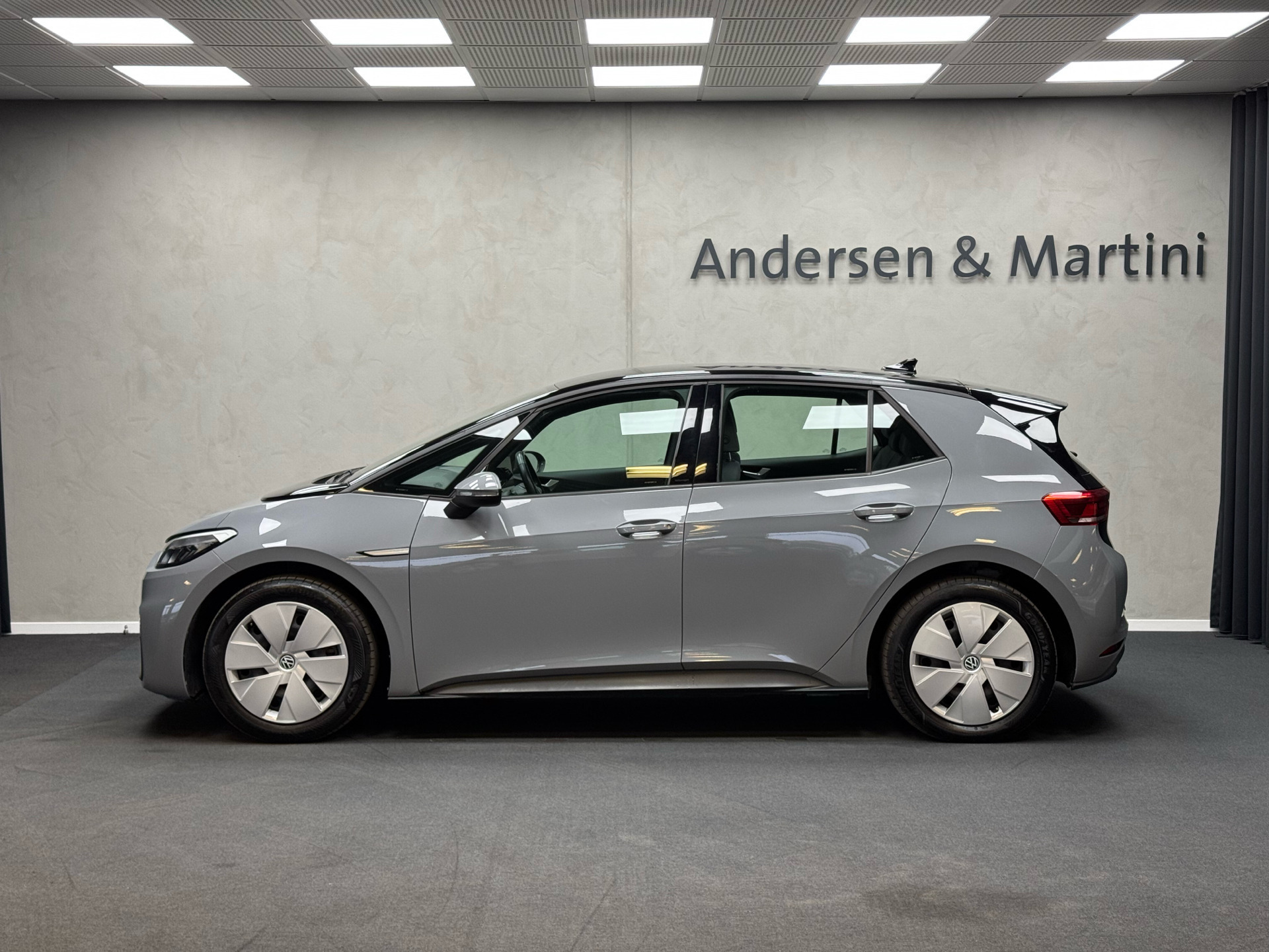 Grå VW ID.3 fra 2021 set udefra