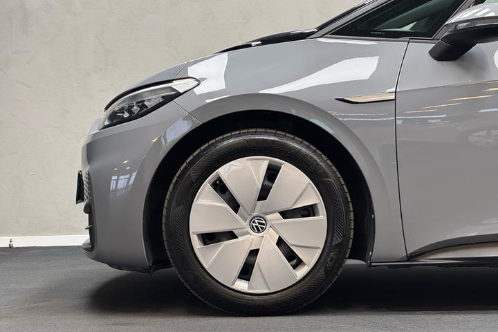 Grå VW ID.3 fra 2021 set udefra