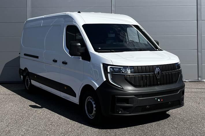 Hvid Renault Master fra 2026