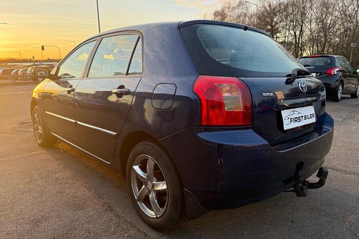 undefined Toyota Corolla fra 2003