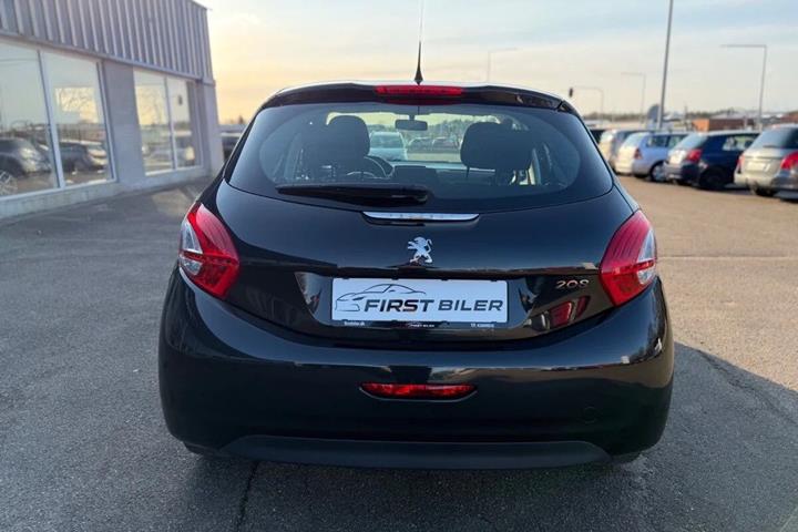 undefined Peugeot 208 fra 2012