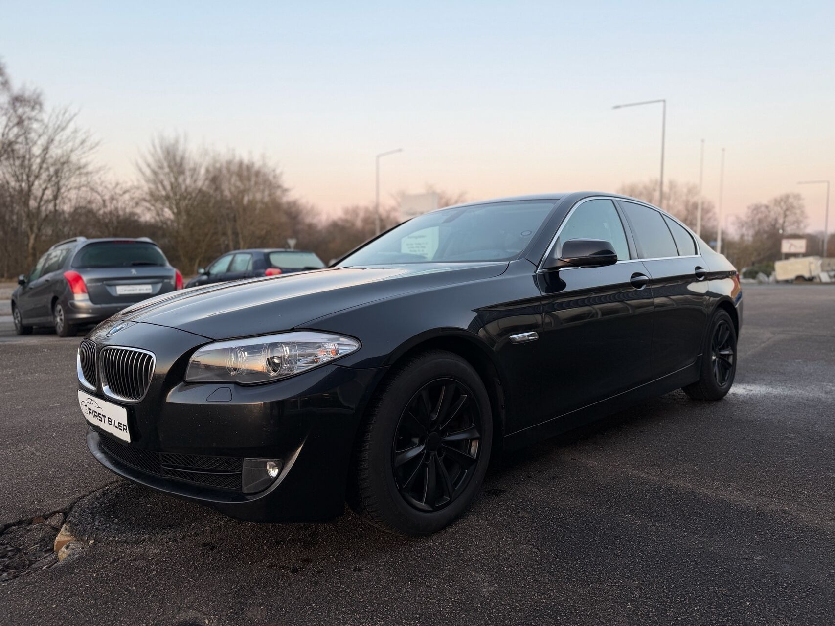 Sort BMW 520d fra 2010