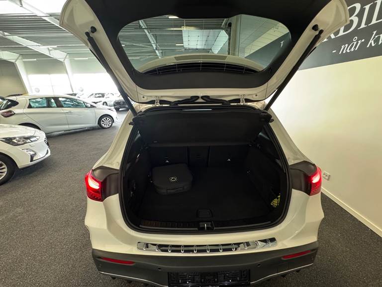 Mercedes EQA300 AMG Advance Plus 4Matic