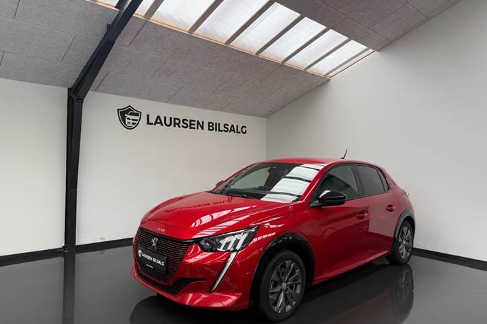 Rød Peugeot e-208 fra 2021