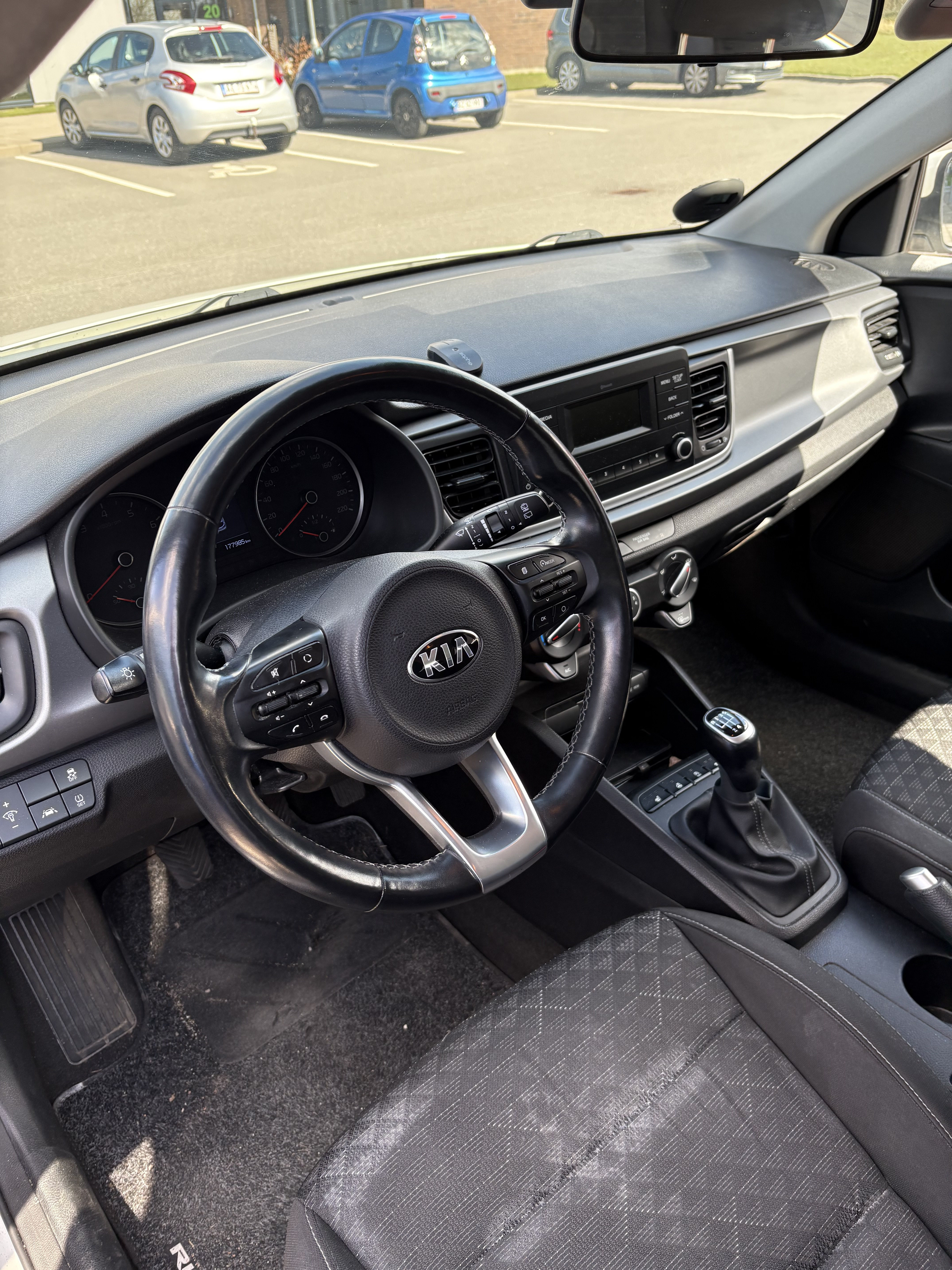 Hvid Kia Rio fra 2017