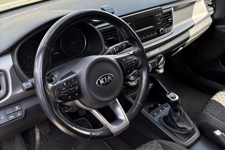 Hvid Kia Rio fra 2017