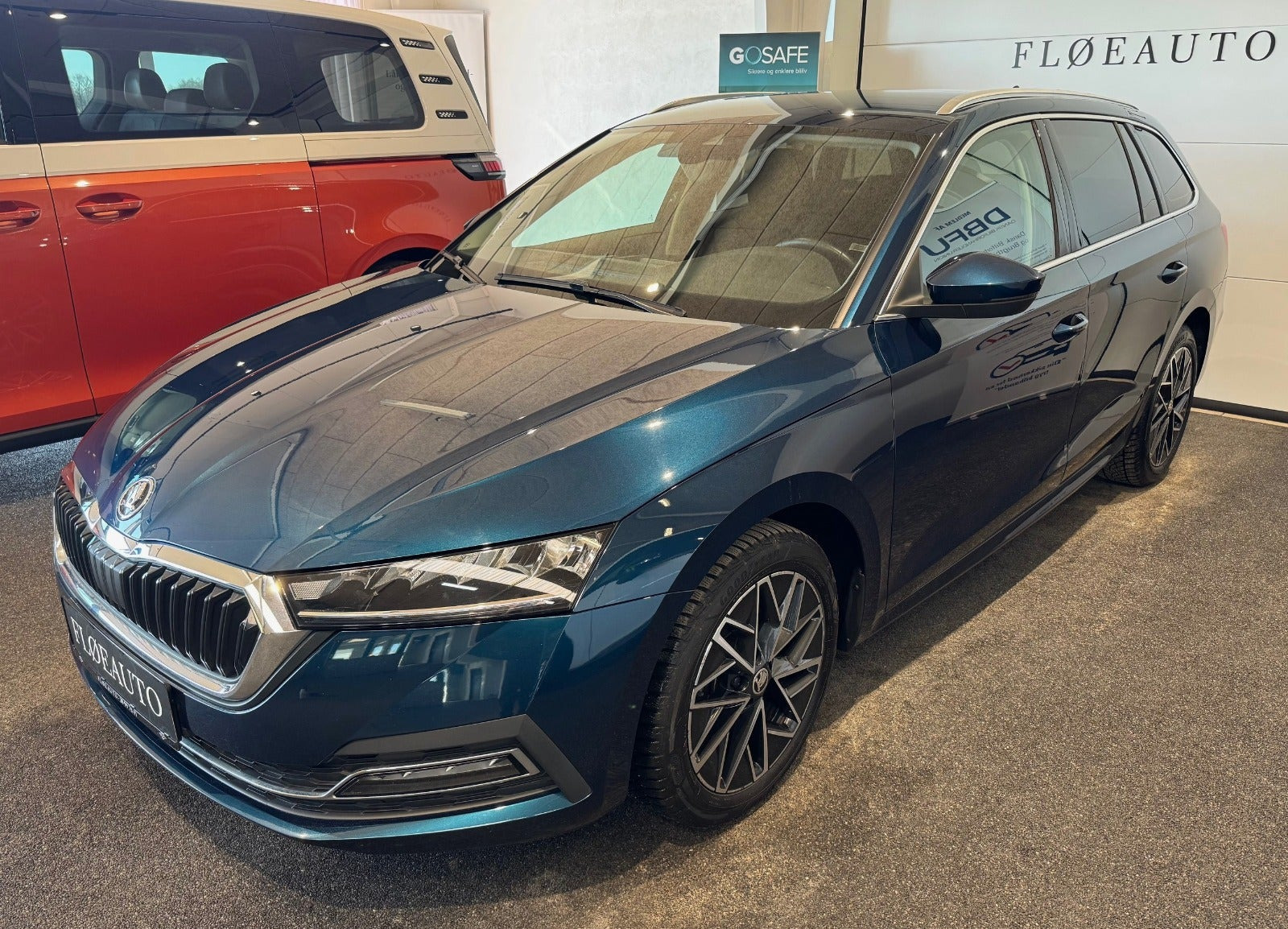 Blå Skoda Octavia fra 2021