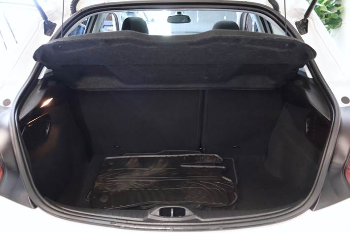 Hvid Peugeot 208 fra 2019