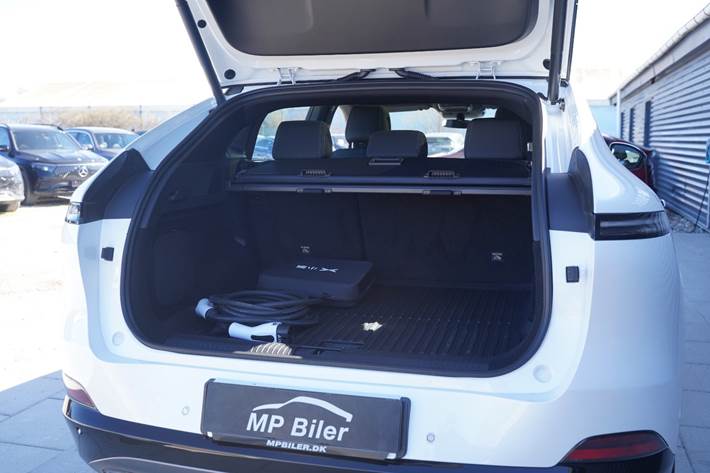 Hvid Xpeng G6 fra 2025