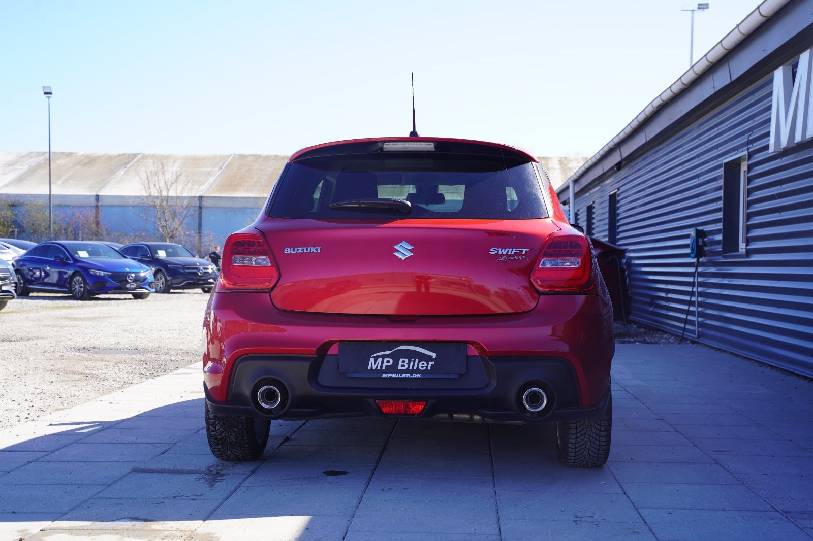 Rød Suzuki Swift fra 2019