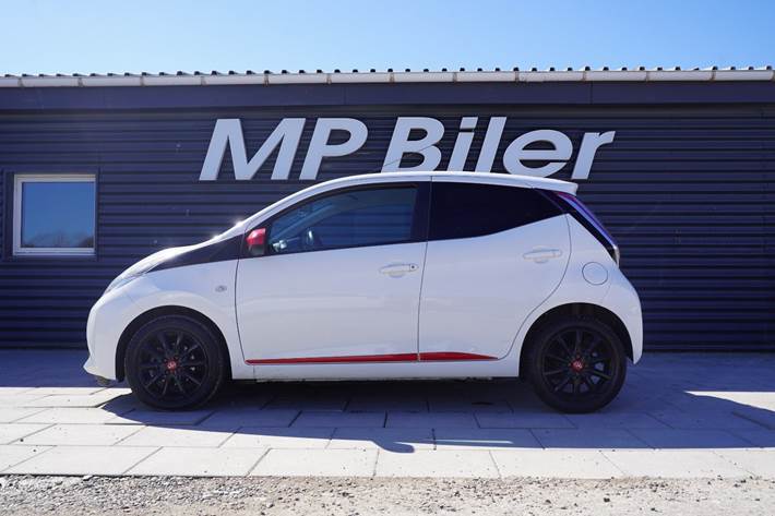 Hvid Toyota Aygo fra 2016