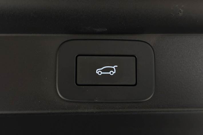 Hvid Land Rover Range Rover fra 2023