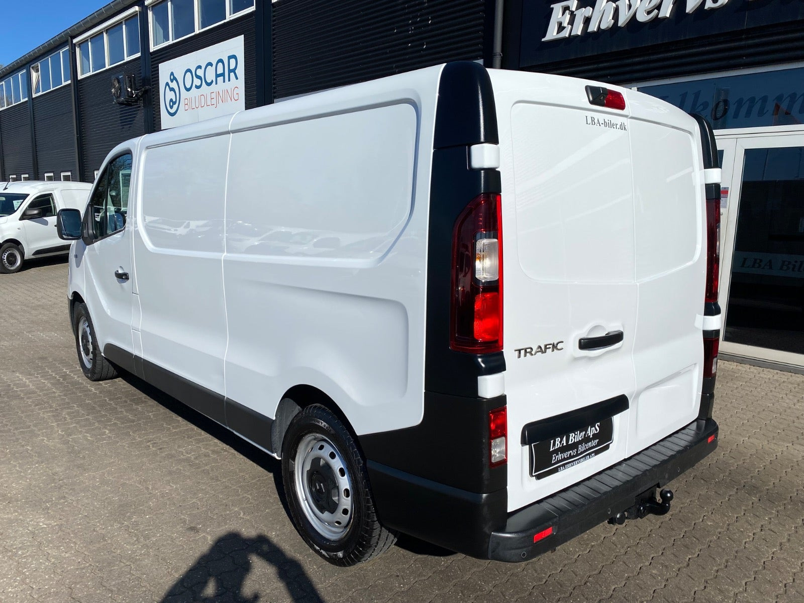 Hvid Renault Trafic T29 fra 2021