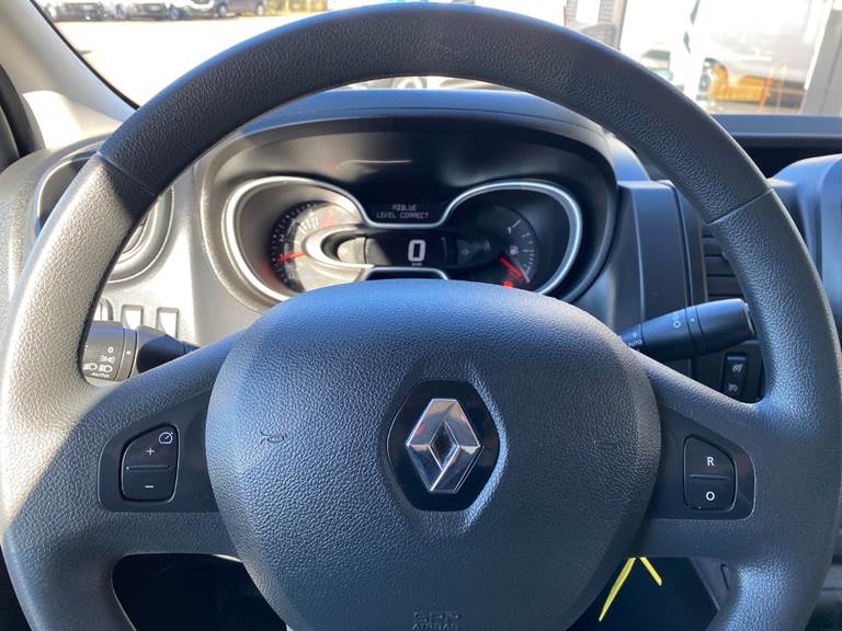 Renault Trafic T29 2,0 dCi 145 L2H1