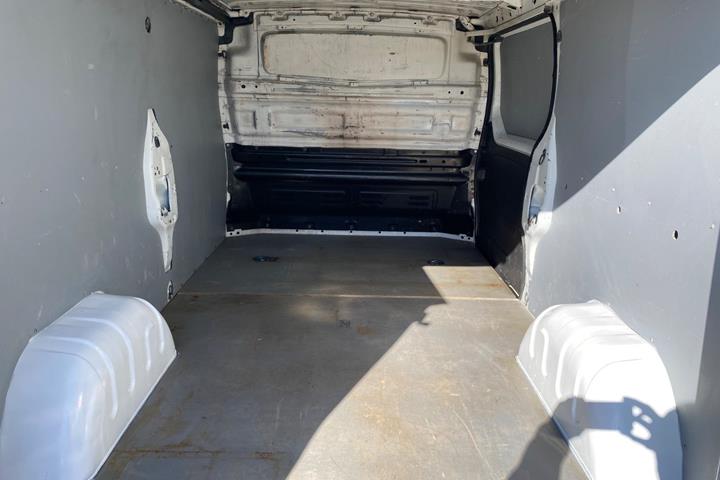 Hvid Renault Trafic T29 fra 2021