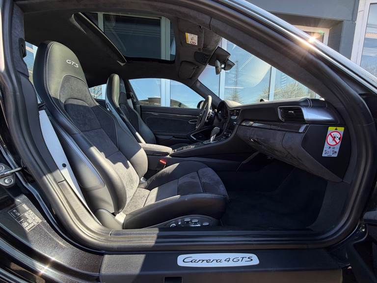 Porsche 911 Carrera 4 GTS 3,0 Coupé PDK