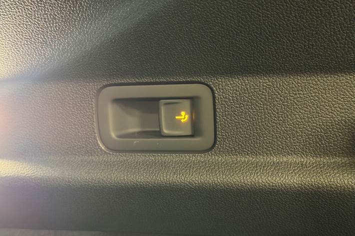 Grå Ford Capri fra 2025