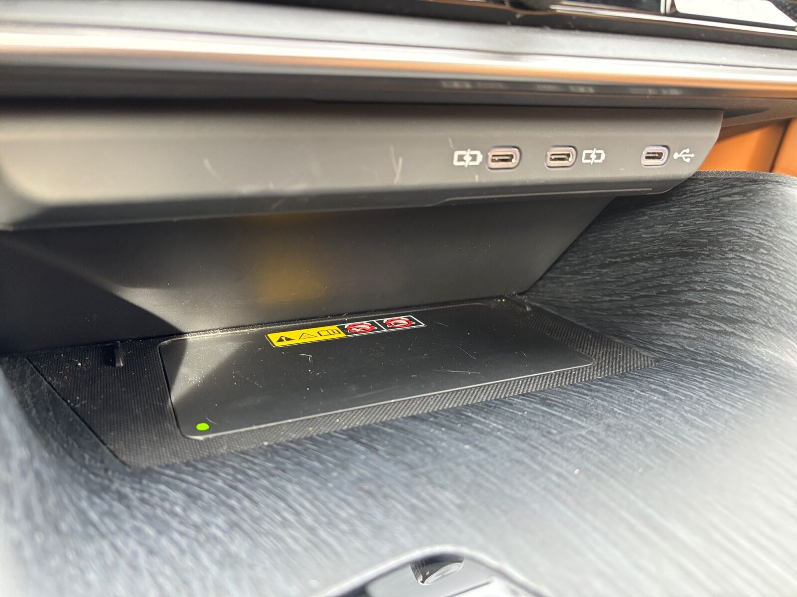 Sort Lexus RZ fra 2025