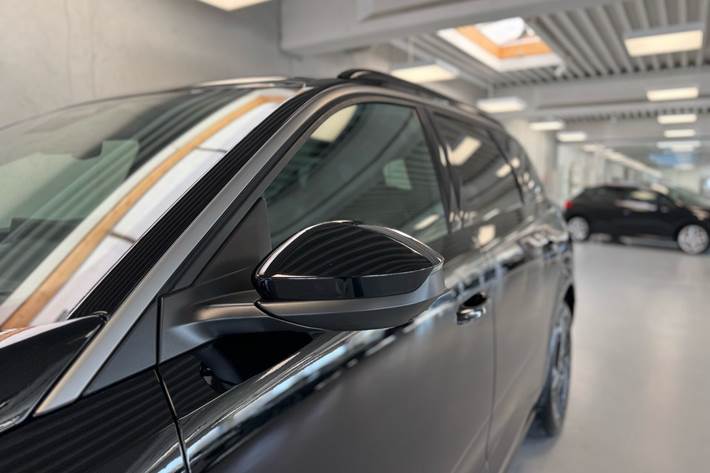 Sort Peugeot e-5008 fra 2025