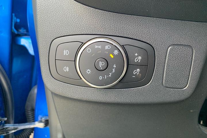Blå Ford Puma fra 2021