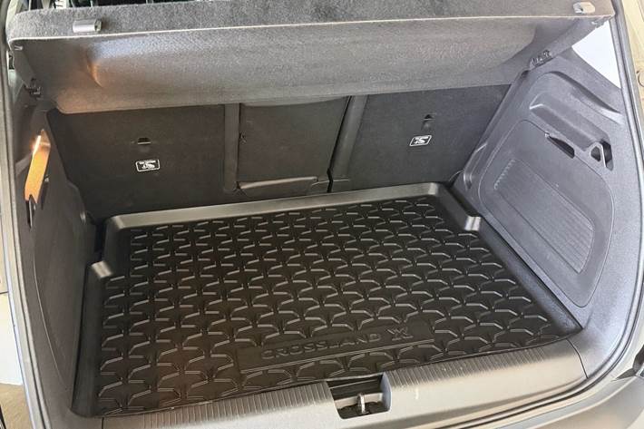 Sort Opel Crossland X fra 2020