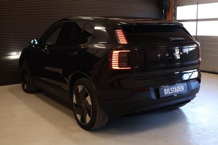 Sort Volvo EX30 fra 2024