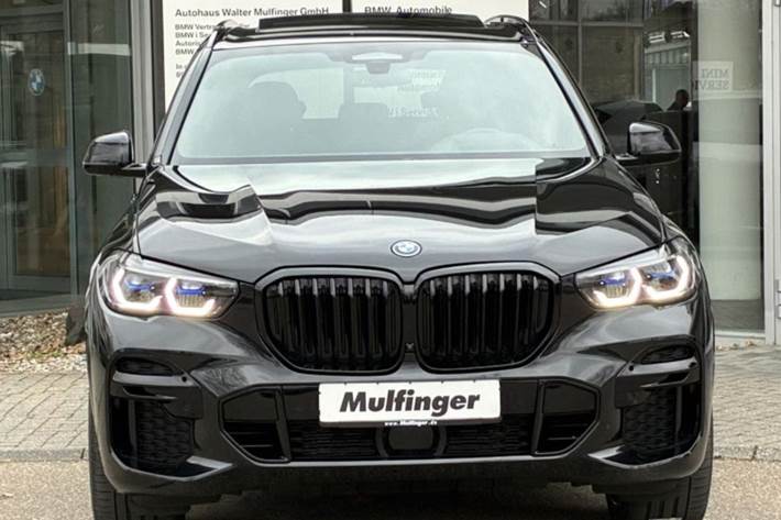 Sort BMW X5 fra 2023